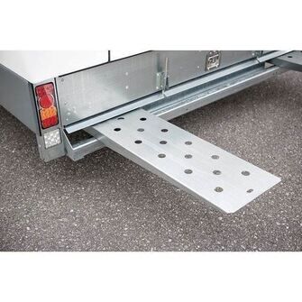 Woodford RL 3000 - Lukket trailer - 3.000 kg - Bred model - 2 aksler